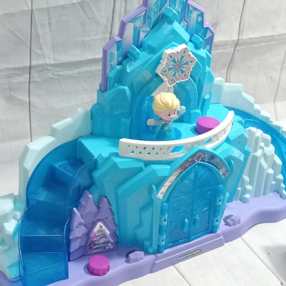 Fisher Price Little People Disney Frozen Elsa's Castle Lot - Picture 2 of 10